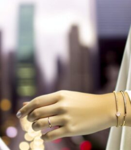 Comment les bijoux minimalistes transforment votre style